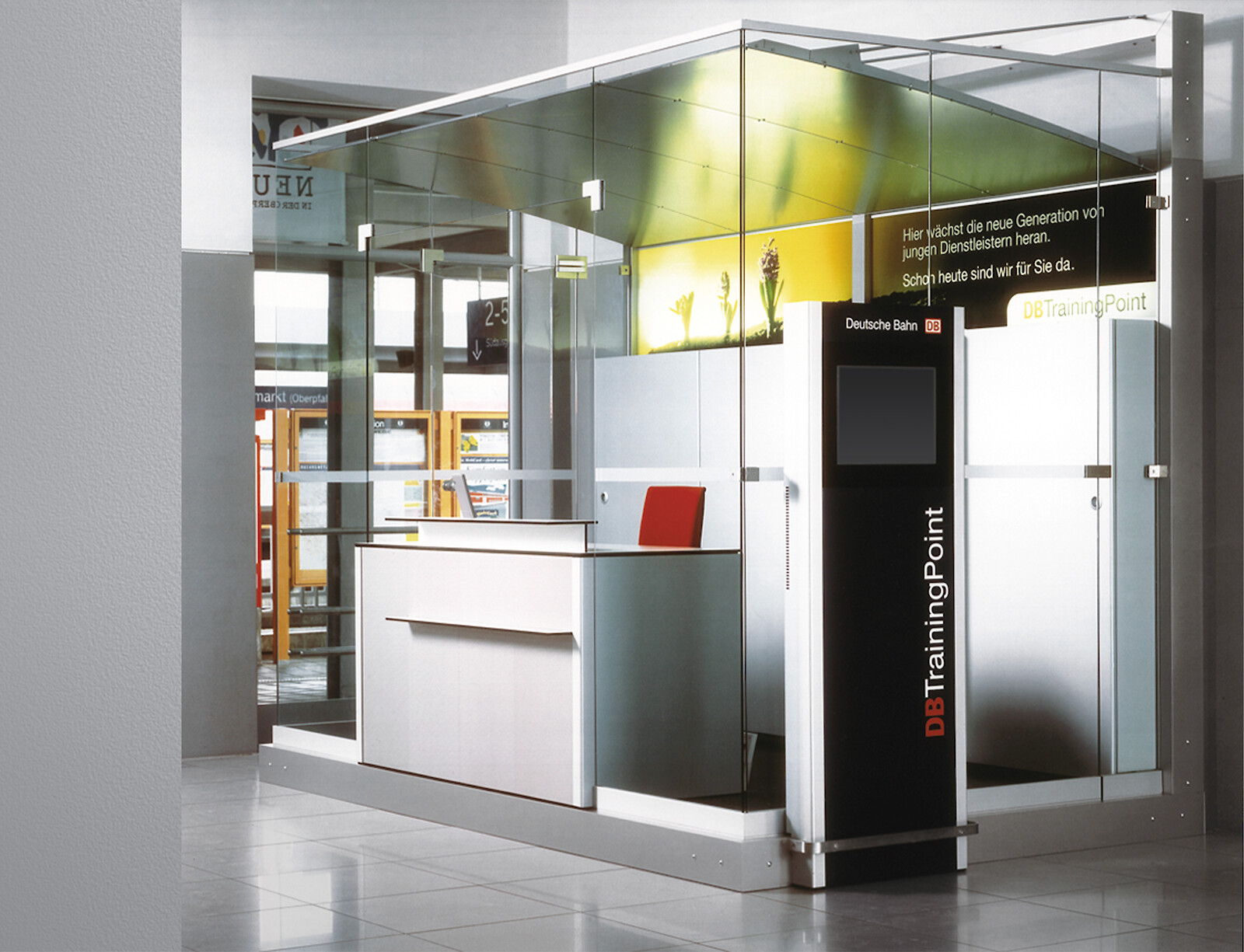  (Jürgen Schnabel/Thomas Lothar &copy;&nbsp;Marius Schreyer Design)