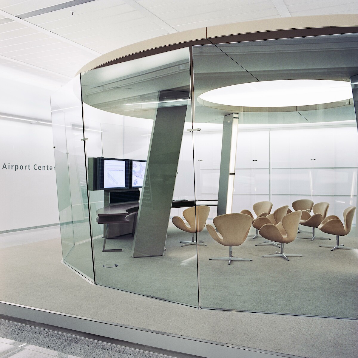 (Gerd Grimm © Marius Schreyer Design)  (Gerd Grimm © Marius Schreyer Design)