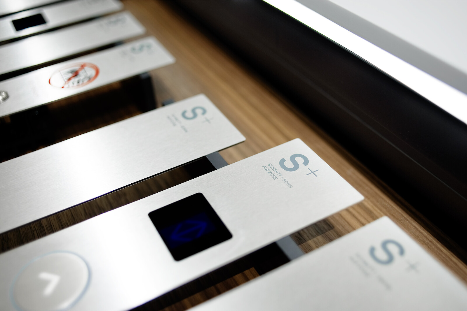  (Gerd Grimm &copy;&nbsp;Marius Schreyer Design)