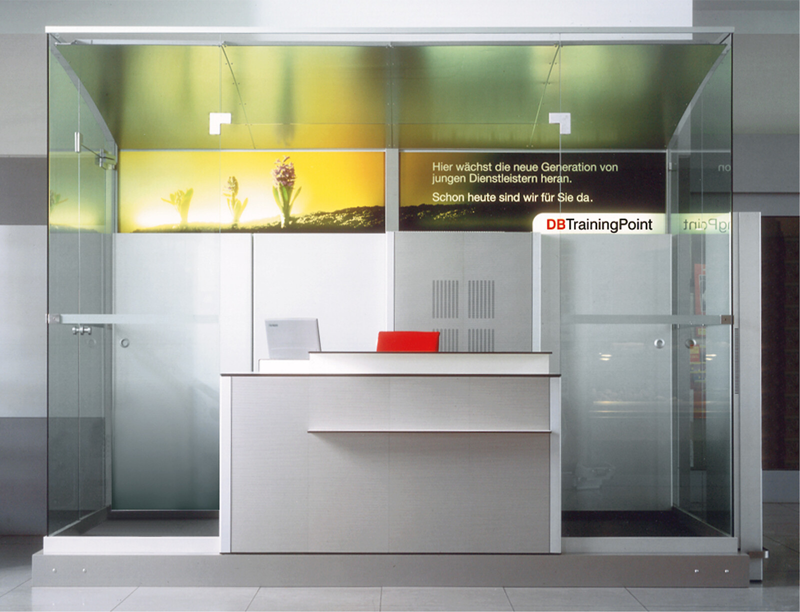  (Jürgen Schnabel/Thomas Lothar &copy;&nbsp;Marius Schreyer Design)