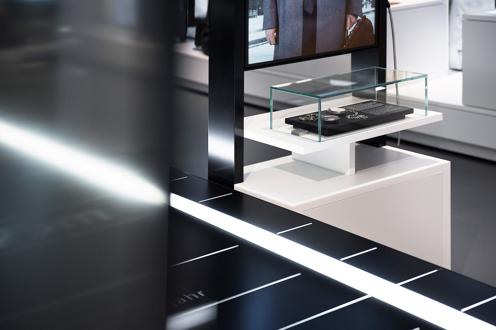 (Gerd Grimm © Marius Schreyer Design)  (Gerd Grimm © Marius Schreyer Design)
