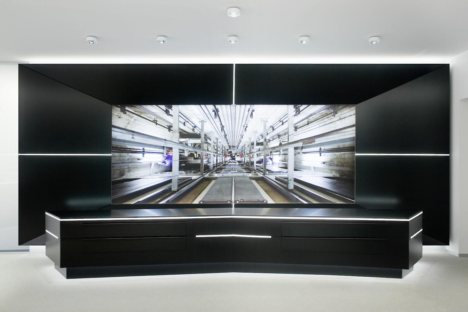 (Gerd Grimm © Marius Schreyer Design)  (Gerd Grimm © Marius Schreyer Design)